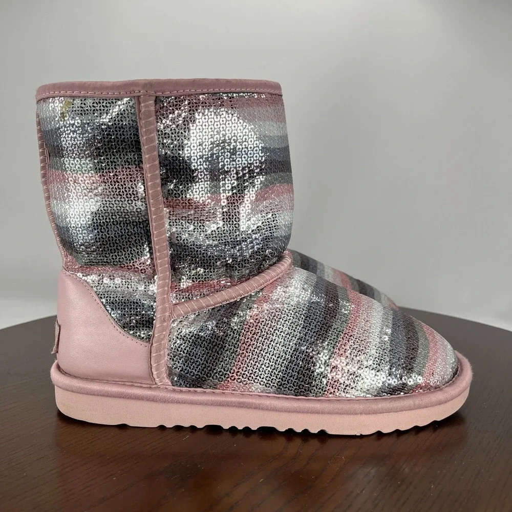 UGG classic short